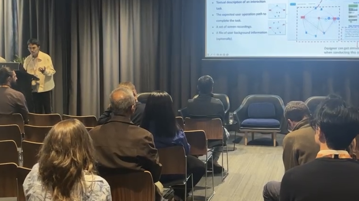 Photo of my one-minute madness presentation at MobileHCI 2024, Melbourne